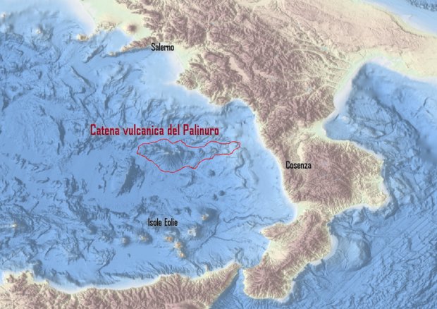 ResearchItaly's tweet photo. Scoperta catena di 15 #vulcani sommersi nel #maretirreno meridionale. Lo rivela studio internazionale di @INGVterremoti, IAMC-CNR e GNS #italia #vulcanologia   #geofisica #geologiamarina https://t.co/ONm06d0v86 https://t.co/5ZOIDTA4XB