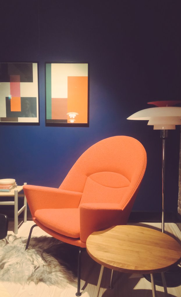 day2_interiors's tweet photo. The Story of Danish Modern. ✨
#CarlHansen #KaareKlint #FaaborgChair #OculusChair #CH28Chair https://t.co/5pLQMYmnuo