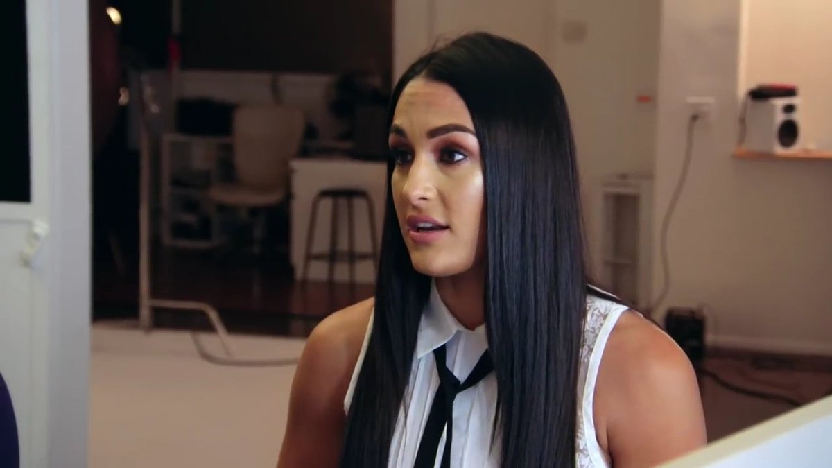 NikkiBellacom's tweet photo. #TotalBellas &amp; #TotalDivas bonus clips captures added - https://t.co/L6LlhzwOks | https://t.co/AJmEpywYCa {@BellaTwins} https://t.co/44ZV5ggr7F