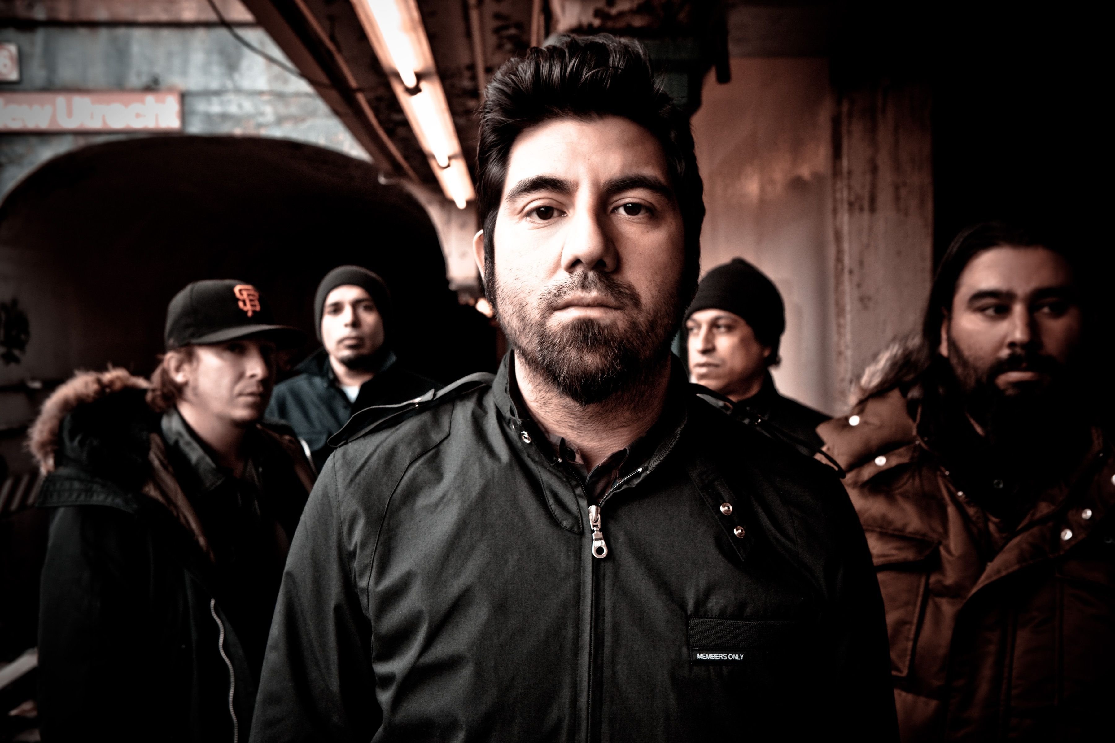 Christian on Twitter: "La banda de Chino Moreno, DEFTONES podría estar negociando la vuelta a Sudamérica para fines de Mayo, luego de 3 años. https://t.co/fF3gQfMRUD" / Twitter