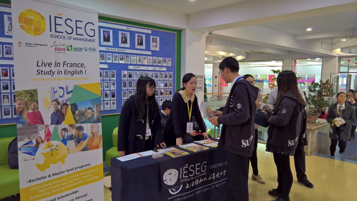 StudyatIESEG's tweet photo. #StudyInFrance : @MarcoAfonsPorto, from #IESEG, gave a talk at Shanghai United International School. #VisitIESEG #Studyfr https://t.co/MQDIH5q12W