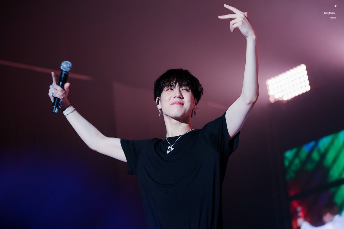 bmj0506_'s tweet photo. 170604 Nestival in Chiangmai  #갓세븐 #GOT7 #유겸 #YuGyeom https://t.co/idTersMkQc