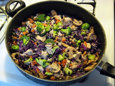 MeatlessMonday's tweet photo. Got leftover veggies from your Thanksgiving feast? Turn them into a #MeatlessMonday hash with this recipe from @SWeaverMPH: https://t.co/RaZcPwxmfG https://t.co/qKKSS5dMXc