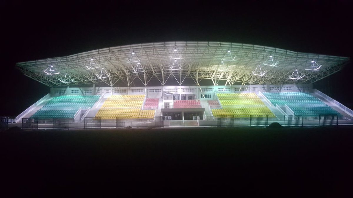 jafyaa's tweet photo. Bukhungu Stadium, Kakamega county.
Here's where you realize that devolution is working and wish for the likes of Governor Oparanya to eventually ascend to the national political stage.
#County037 https://t.co/OfcEUWeiCa