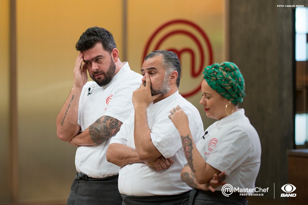 Para garantir a permanência na disputa, os participantes terão que traçar as melhores estratégias na semifinal. Hoje, às 22h30. #MasterChefBR