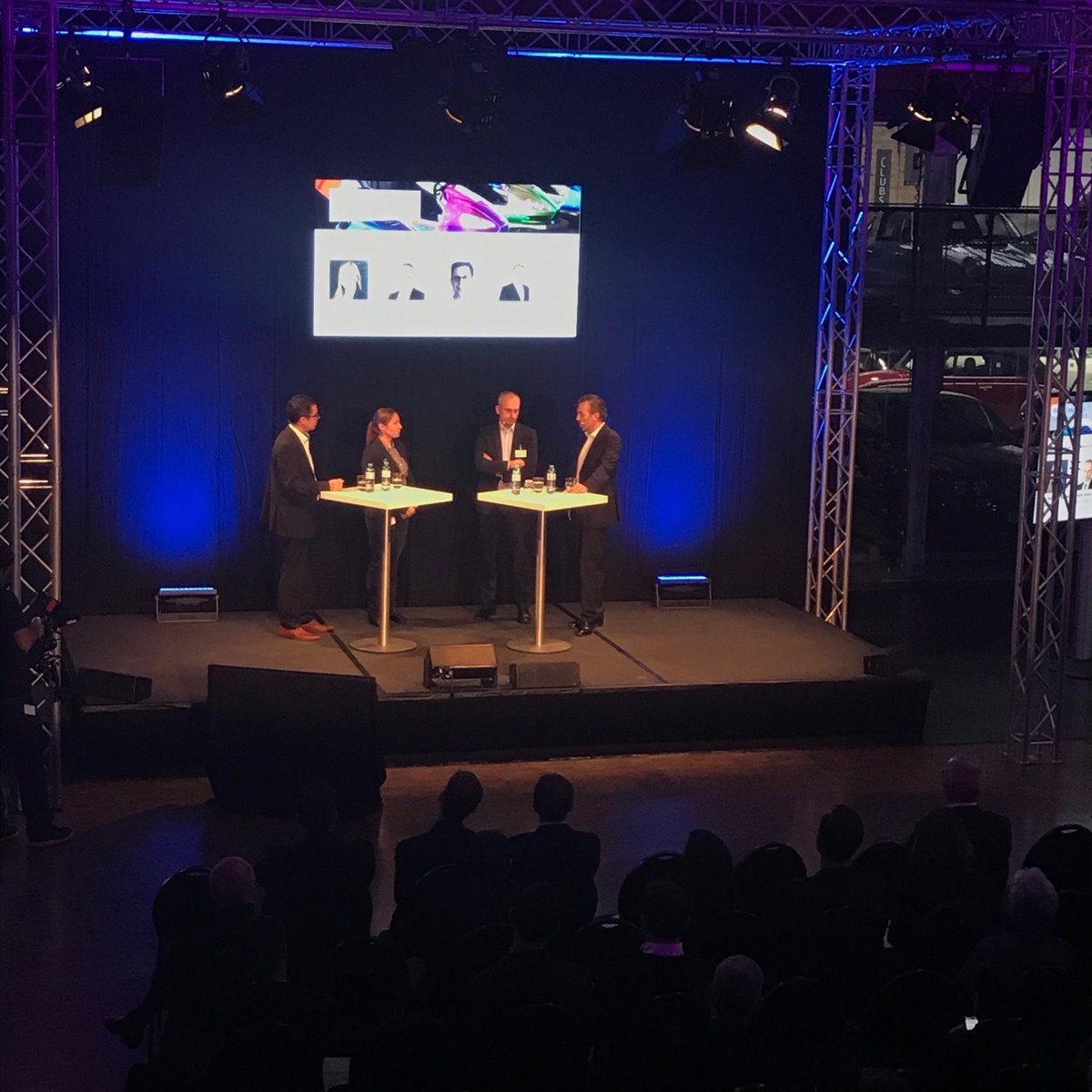Bitkom_Mobility's tweet photo. Auf der Bühne diskutieren @KarolineBader von @Continental, René Rembarz (@Ericsson_GmbH ) und Frank Felten von der PTV Group die Verfügbarkeit von Mobilitätsdaten: Was ist Wirklichkeit und was doch (noch) eher Wunschdenken? Industrie, Politik - wer ist am Zug? #dmco17 https://t.co/rub9NIGoIt