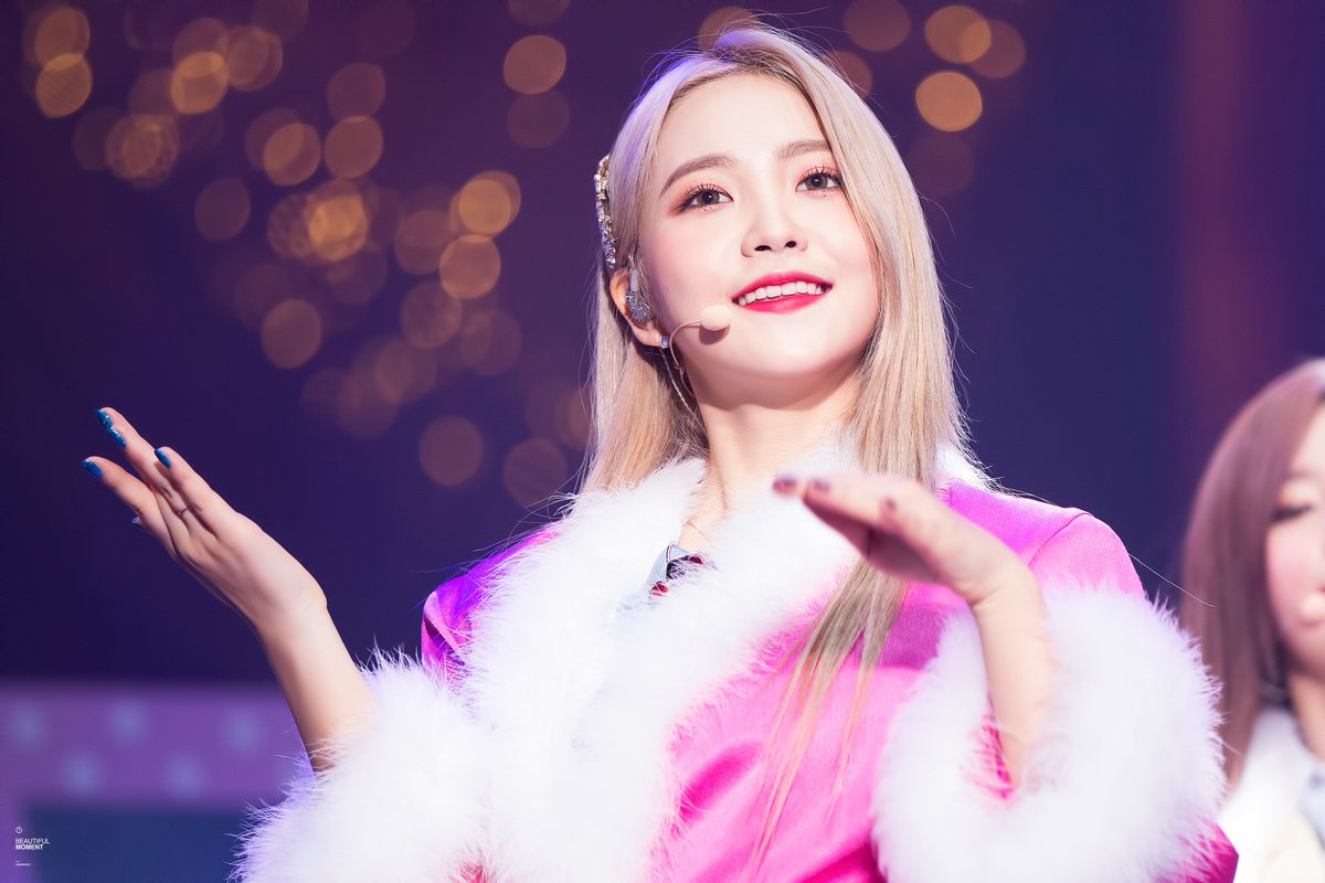 19990305_net's tweet photo. #REDROOM #YERI 

🔗https://t.co/Z3yO5eNnte
🔗https://t.co/WhlEaQcaCW
🔗https://t.co/EPxE0xemt2
🔗https://t.co/j4lawl84jU https://t.co/LEmdWDwao9