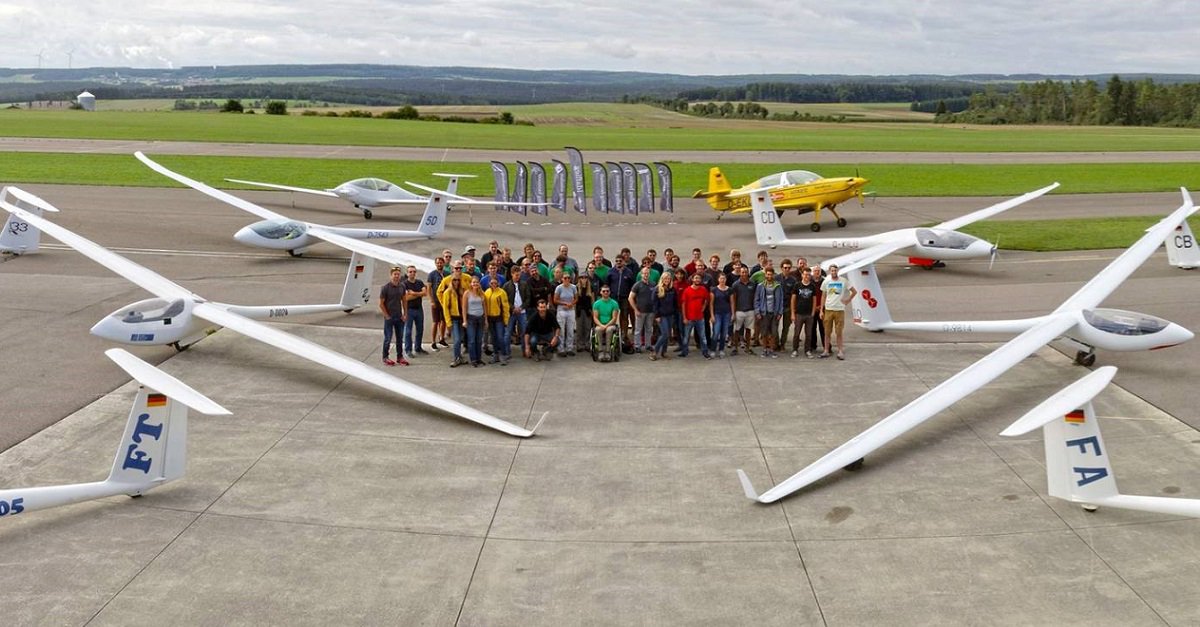 siemenssoftware's tweet photo. Students have performed flutter testing of gliders with #LMS #SCADAS XS; Watch how they did it! #Simcenter https://t.co/7Jpd8YLbi5 https://t.co/NOyyfHCEuo