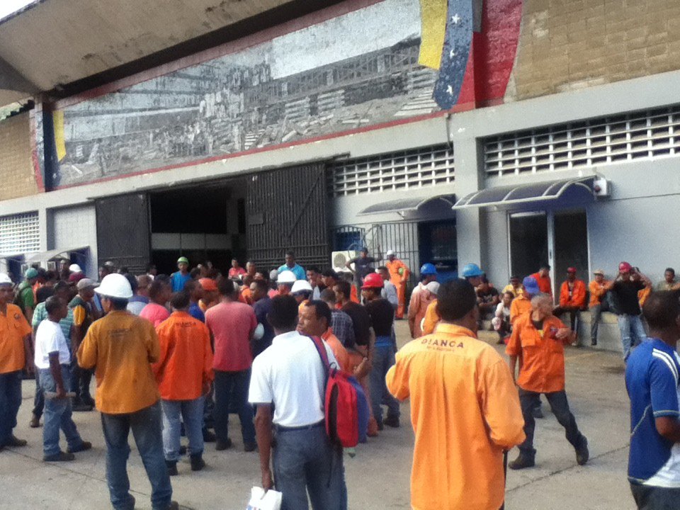 obreros Dianca c.a , descontenta con la gerencia por amedrentamiento , acoso , y mala administración  <a href="/UNoticias/">Últimas Noticias</a>