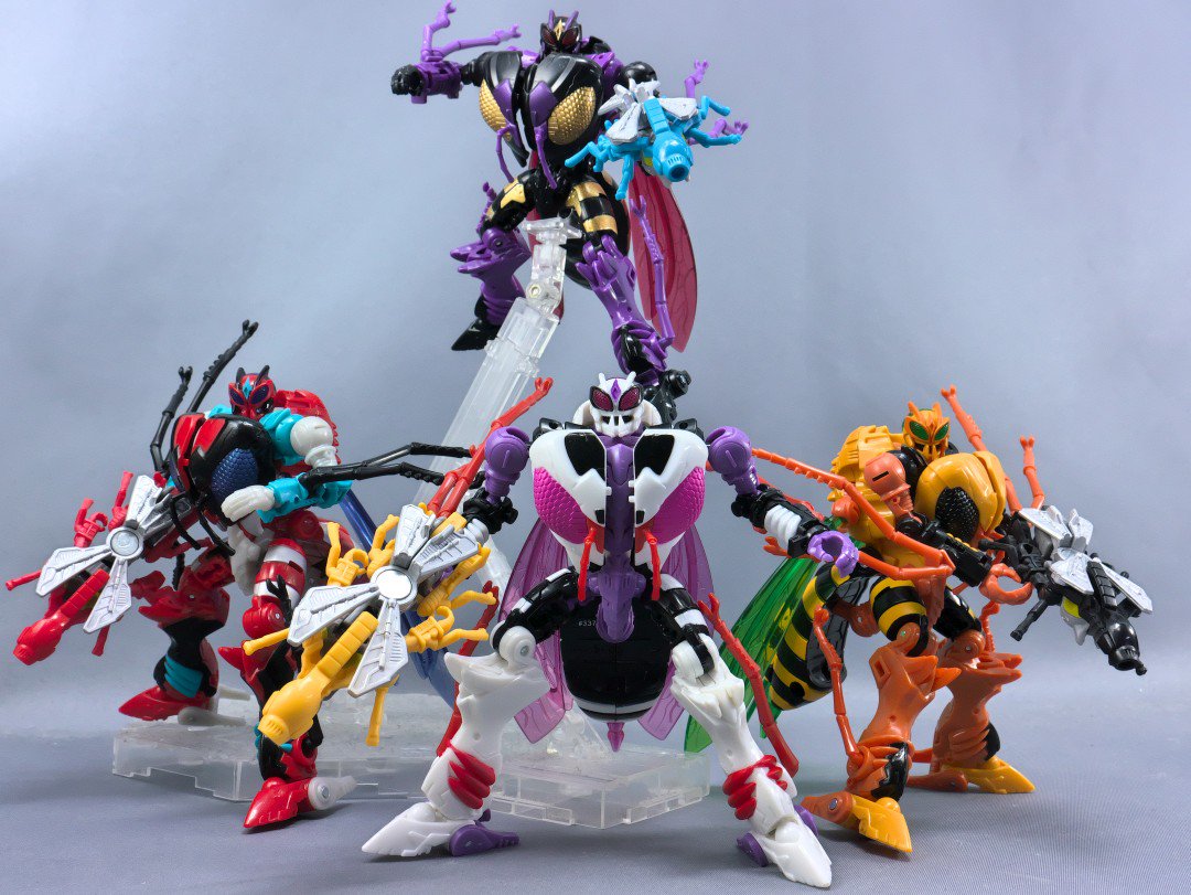 BOTCON2015限定のワルダーマローダーズ。踵パーツが保持力皆無で全然