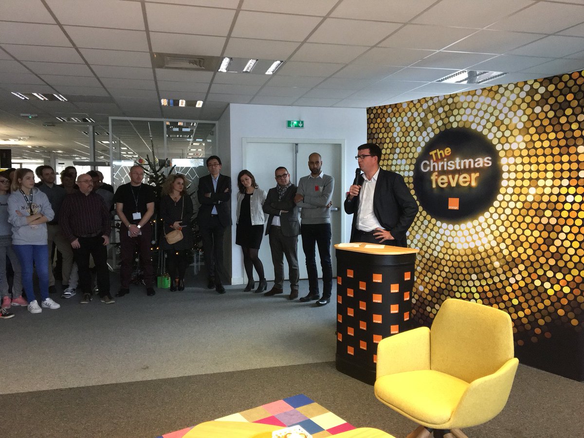 c_naulet's tweet photo. La #socialroom, un projet collectif pr une #culture client commune Merci @B_Balluet @Karinne_Dallier @mehdi @AimarettiCh @FreddyHuguet @raphaelbelloeil #Orange @peggymorais @Hoang_Bruce https://t.co/cQWFgOkvnx