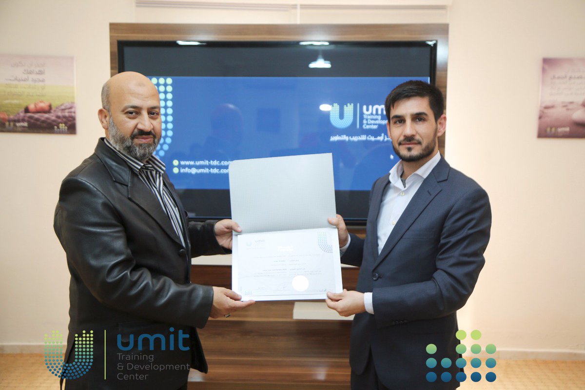 umittdc1's tweet photo. إنتهاء اليوم الثالث والأخير من البرنامج التدريبي #فن_التعليق_الصوتي مع المدرب المتميز الاستاذ طارق جابر حيث كان التدريب العملي في استيوهات مؤسسة الأمل الإعلامية https://t.co/kHLrmCKoRg