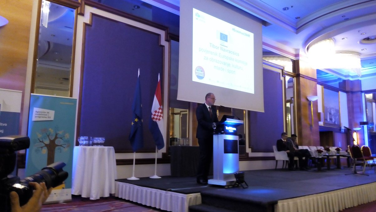 LidijaKralj's tweet photo. Na #Erasmus30HR @TNavracsicsEU drži govor na hrvatskom :) o važnosti povezivanja i reformama https://t.co/vEljZGAyw7