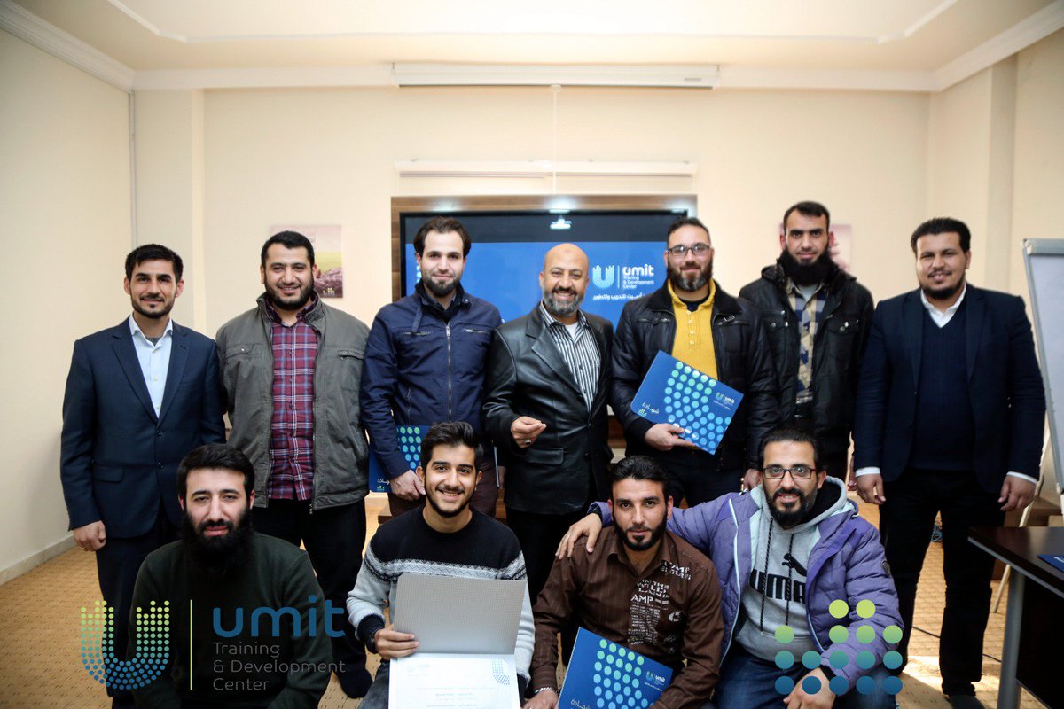 umittdc1's tweet photo. إنتهاء اليوم الثالث والأخير من البرنامج التدريبي #فن_التعليق_الصوتي مع المدرب المتميز الاستاذ طارق جابر حيث كان التدريب العملي في استيوهات مؤسسة الأمل الإعلامية https://t.co/kHLrmCKoRg