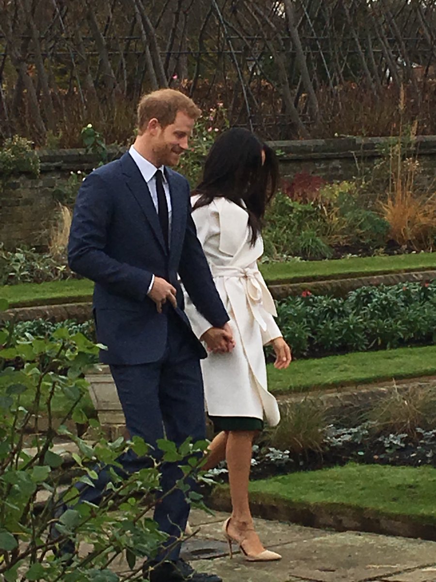 byEmilyAndrews's tweet photo. Here they are!!#PrinceHarry #MeghanMarkle https://t.co/Ym1bmUhGjB