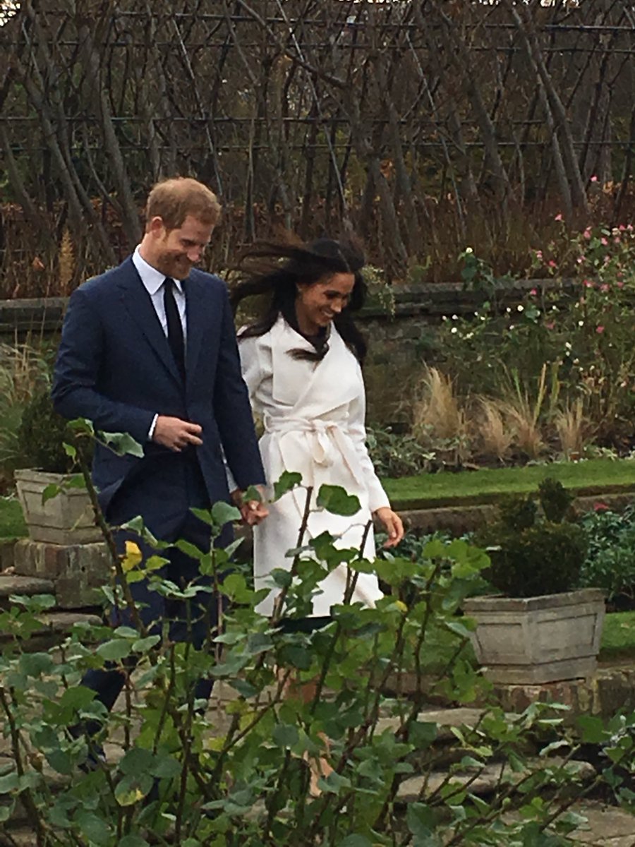 byEmilyAndrews's tweet photo. Here they are!!#PrinceHarry #MeghanMarkle https://t.co/Ym1bmUhGjB