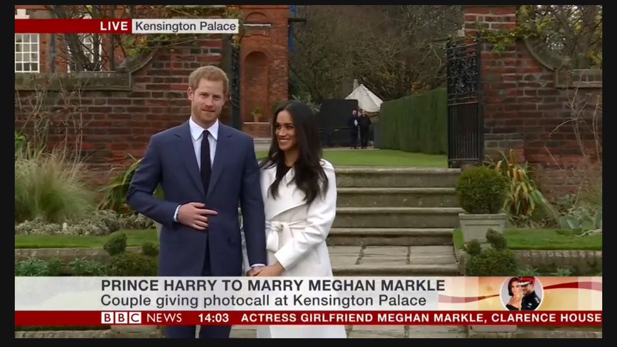 Here they are! Prince Harry and Meghan Markle is about to give a photo call at Kensington Palace