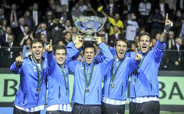 sophiabiller's tweet photo. HACE UN AÑO 🇦🇷🇦🇷🇦🇷❤❤❤🏆🏆🏆 #CAMPEOÑARGENTINA #COPADAVIS2016 https://t.co/Uhr1sA3jr9