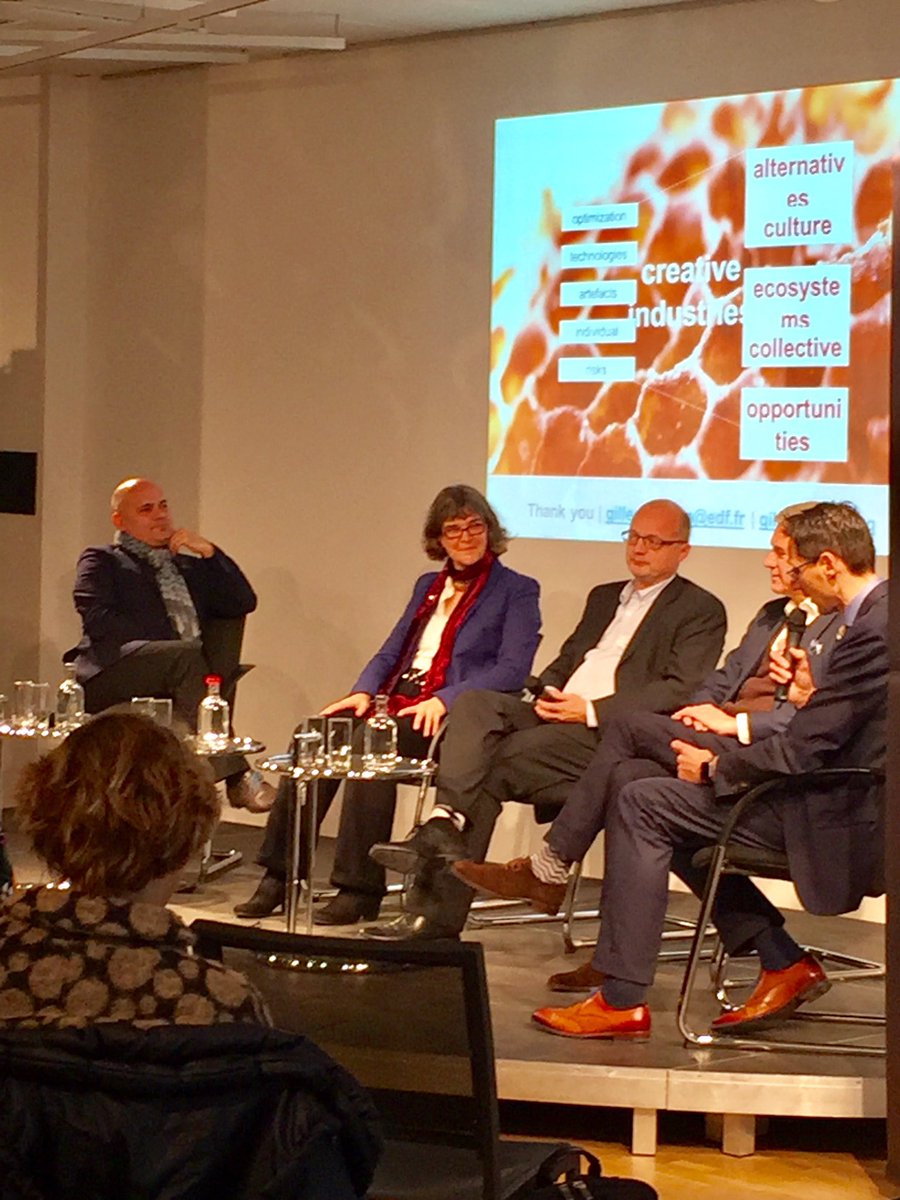 BelgiumDesignE3's tweet photo. Panel discussion - combining #CCS with #Design #Technology #Politics #StartUps contribute to #innovation @ECBNetwork #ECIS17 #SmartCollaborations https://t.co/HEWNr3CTyB