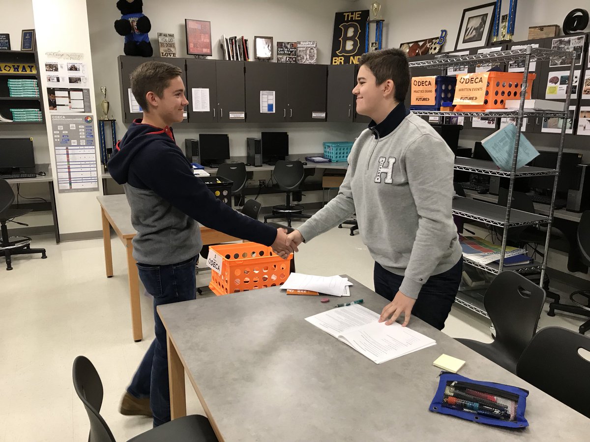KRadsClasses's tweet photo. Role play practice for @Blacksburg_deca DLC competition this morning! #Limitless2017 https://t.co/mRjZhXuseX