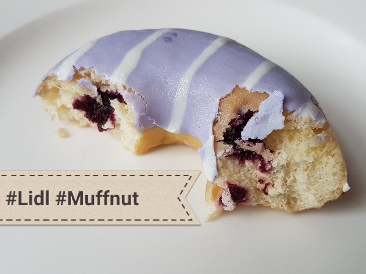 jimbobtechstock's tweet photo. Lidl have launched what seems to be a cross between a blueberry muffin and a ring donut. I took the liberty of naming it the #Muffnut 😁😂🤣 https://t.co/KluyB8m4Sy