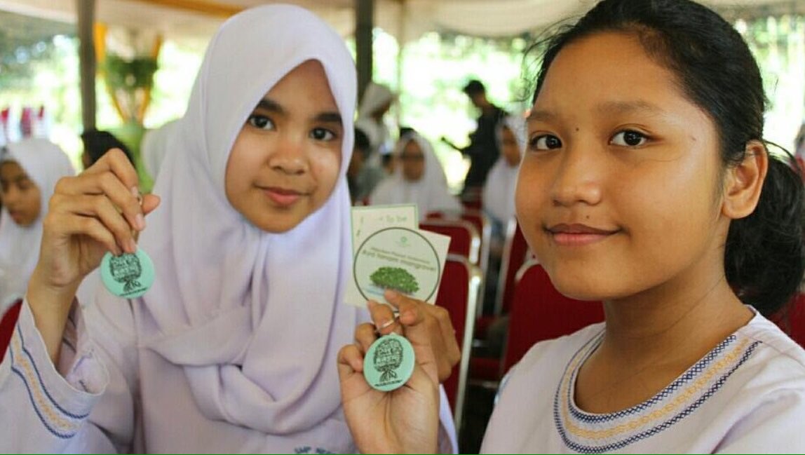 KeMANGTEER's tweet photo. KeMANGTEER Jakarta Gelar KeMANGTEER Jakarta Goes To School di Hello Nature 2017
.
Dalam rangka memeriahkan event @HelloNatureID 2017 @GreenersCO, @KeMANGTEERJKT menggelar KeMANGTEER Jakarta Goes To School (KGTS) bersama SMPN 41 Jakarta (25/11/17).
.
https://t.co/yzzbPVh1tj https://t.co/QCBp222bLH