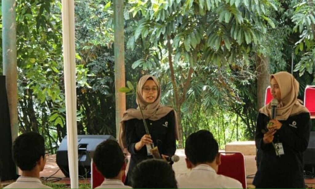 KeMANGTEER's tweet photo. KeMANGTEER Jakarta Gelar KeMANGTEER Jakarta Goes To School di Hello Nature 2017
.
Dalam rangka memeriahkan event @HelloNatureID 2017 @GreenersCO, @KeMANGTEERJKT menggelar KeMANGTEER Jakarta Goes To School (KGTS) bersama SMPN 41 Jakarta (25/11/17).
.
https://t.co/yzzbPVh1tj https://t.co/QCBp222bLH