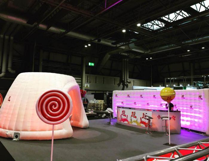 Evolutiondome's tweet photo. Inflatable walls are some of the most versatile structures in the Evolution Dome range. They can be set up in a variety of configurations to create anything from exhibition stands, to break-out rooms and seminar theatres. Learn more: https://t.co/0rQwLyBtj8

#inflatablewalls https://t.co/E95b2Wv6ex