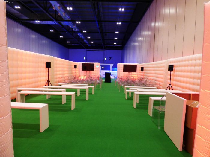 Evolutiondome's tweet photo. Inflatable walls are some of the most versatile structures in the Evolution Dome range. They can be set up in a variety of configurations to create anything from exhibition stands, to break-out rooms and seminar theatres. Learn more: https://t.co/0rQwLyBtj8

#inflatablewalls https://t.co/E95b2Wv6ex
