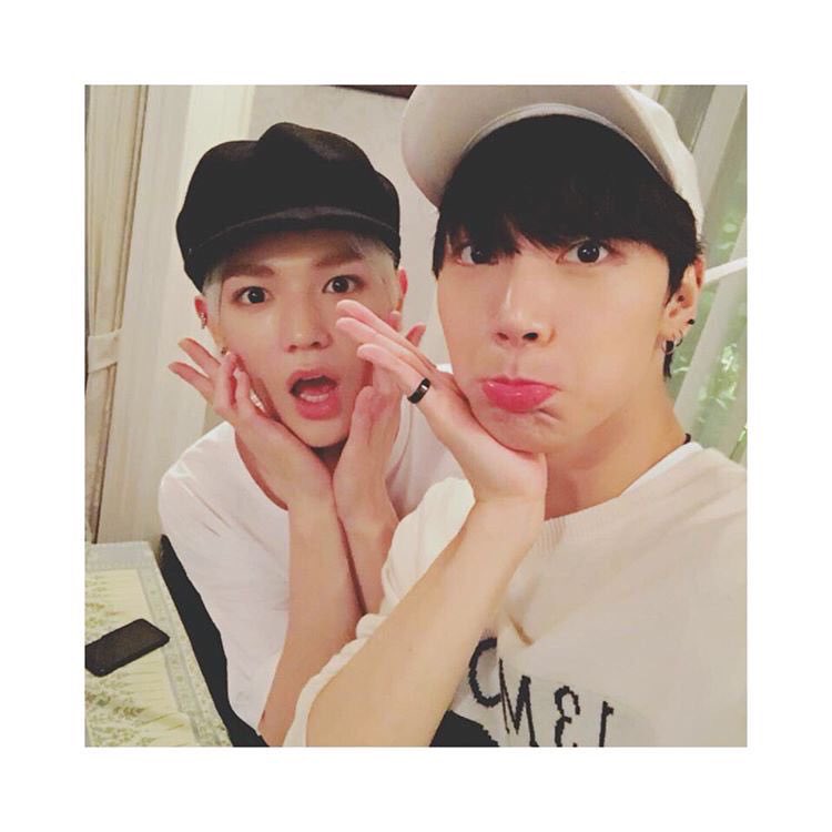 _LT01NCTB's tweet photo. 今日はありがとうございました！またね
#NCT #NCT127 #TAEYONG with #TEN #estPLAYbingsuTAEYONG_TEN / NCT127 Official instagram 171127
https://t.co/dgvOeHyYh2
