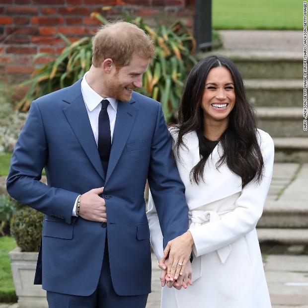 cnni's tweet photo. Prince Harry designed the ring he gave to Meghan Markle himself. It features two diamonds from the collection of Diana, Princess of Wales https://t.co/nte7vaRqys https://t.co/Y77ZyC4tR5
