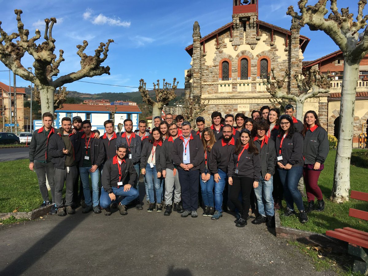 minasenergiaupm's tweet photo. 📸 del viaje de nuestros #estudiantes de 4º de #ingeniería de #explosivos #GIRECE @minasenergiaupm @La_UPM a las instalaciones de @MAXAMNet https://t.co/U0EzJiUJsA