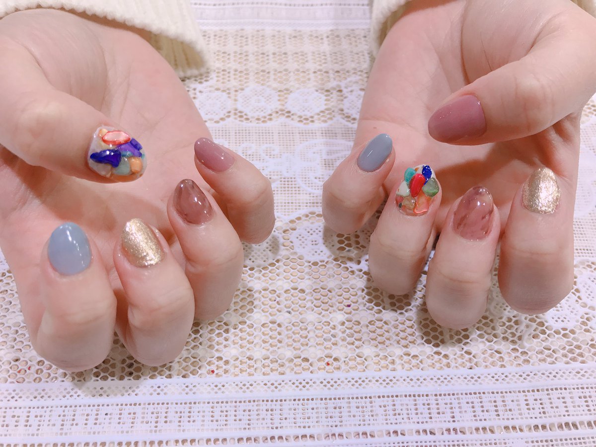 AMiqrw's tweet photo. color ¥2500~
2process color ¥5500~
eyelash ¥3000~
nail ¥4780

12がつの予約は
早めにおねがいします😶❤️
今日も営業後は床に座り込むくらい
クタクタだ��どたのしかった〜〜❤︎ https://t.co/gePYL5Tu7n