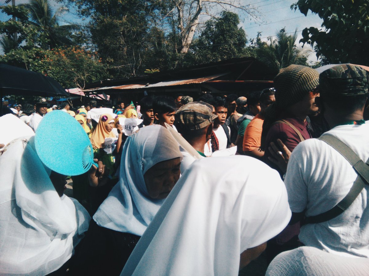 asrapple's tweet photo. today's historic event
#BangsamoroAssembly #SignNewBBL https://t.co/ZR7TdepjFm