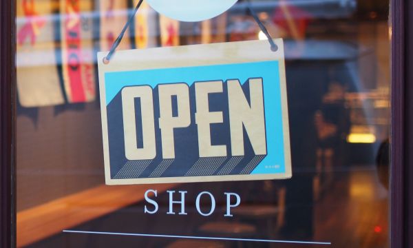 EC_magazine's tweet image. #BoycottAmazon this Christmas (&amp;amp; beyond) and #shoplocal instead. bit.ly/2B6i82a