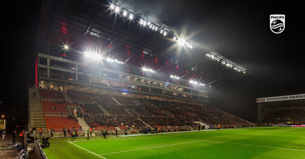 SignifyCompany's tweet photo. During Saturday’s game more than 50,000 @PhilipsLight #LEDlights lit the @FCAntwerp #stadium facade. The venue demonstrated its #smartlight upgrade through a #lighting show including the illumination of its façade and the inside of the stadium. The lighting spectacle was dazzling https://t.co/6fxajo0Yc5