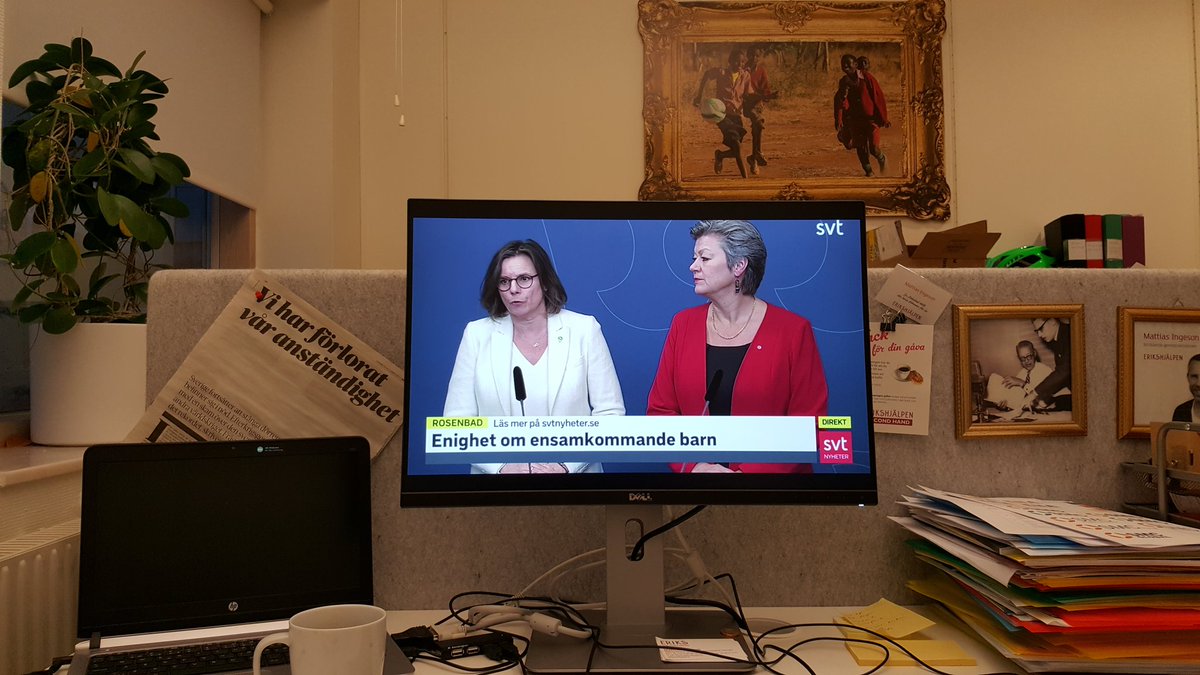 Erikshjälpen följer regeringens presskonferens om den nya överenskommelsen om ensamkommande flyktingbarn. Bättre men inte bra. Unga som börjat rota sig och blivit en del av vårt samhälle borde få permanenta uppehållstillstånd. #låtdeungastanna