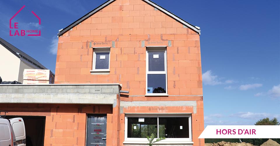 bio_bric's tweet photo. [CHANTIER] Des nouvelles du #LabHome by Maisons Ericlor : un projet hors d'air @_Villadim #Construction #Immobilier #brique @bio_bric #terrecuite https://t.co/U4rOibIbWG