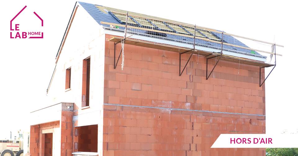 bio_bric's tweet photo. [CHANTIER] Des nouvelles du #LabHome by Maisons Ericlor : un projet hors d'air @_Villadim #Construction #Immobilier #brique @bio_bric #terrecuite https://t.co/U4rOibIbWG