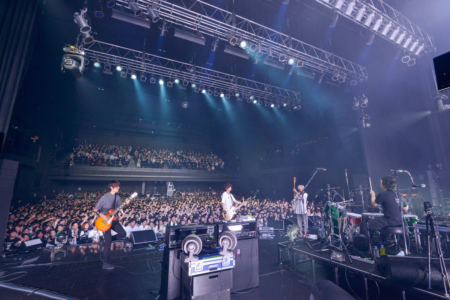 B'z PREMIUM LIVE使用済みチケット（大阪Zeppベイサイド） B'z | B'z LIVE in なんば 2006 ＆ B'z SHOWCASE 2007 -19- at