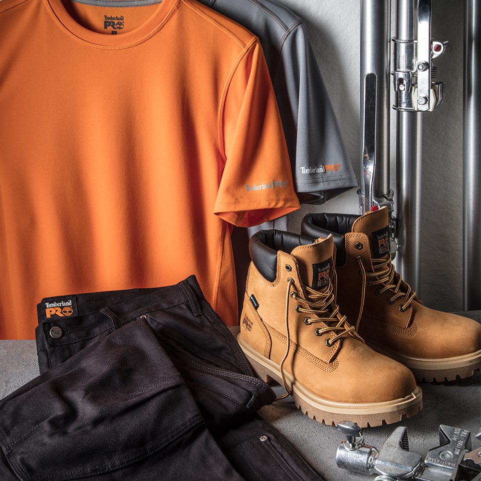 TimberlandPRO's tweet photo. A classic, high-preforming combination. #DirectAttach #WickingGood https://t.co/JHUNZQPEry