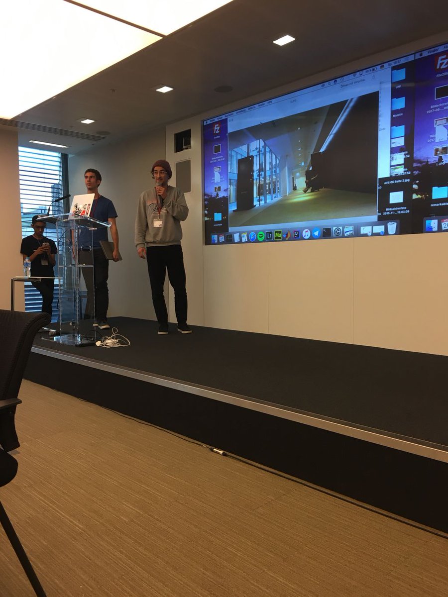 MLHacks's tweet photo. Team Image Stitching - Removing people from your photos! #HackKings https://t.co/Rs00isOZNq
