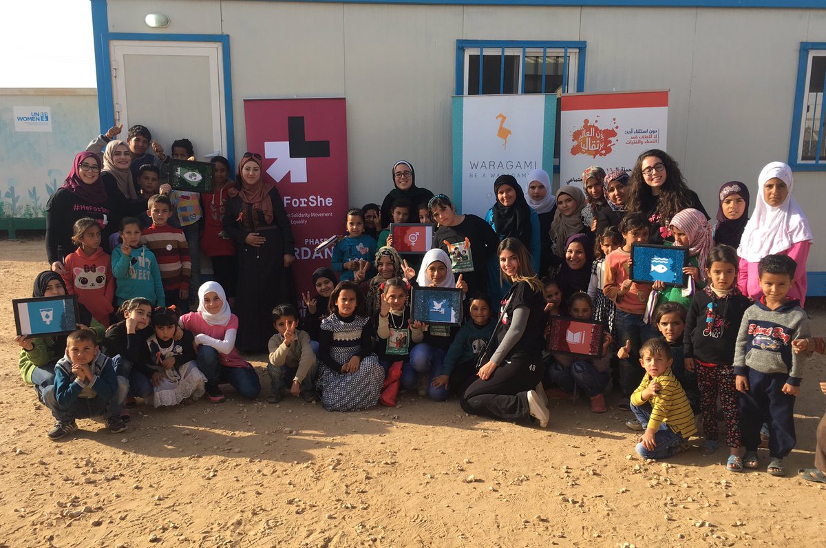 ArabicHeForShe's tweet photo. #HeForSheJo team creating #SDGs Quilling boards inside Za'tari camp.. using the art as a way to increase awareness towards SDGs.
#HeForShe @heforshe #16DaysJo https://t.co/ZccdvULdOZ