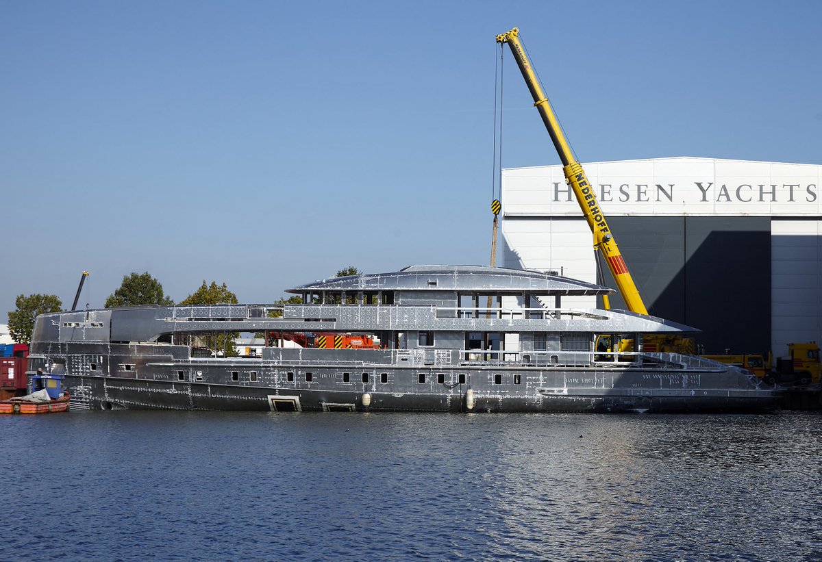 Meet #ProjectBorea #18650 #FDHF 5th yacht sold by Heesen in 2017!