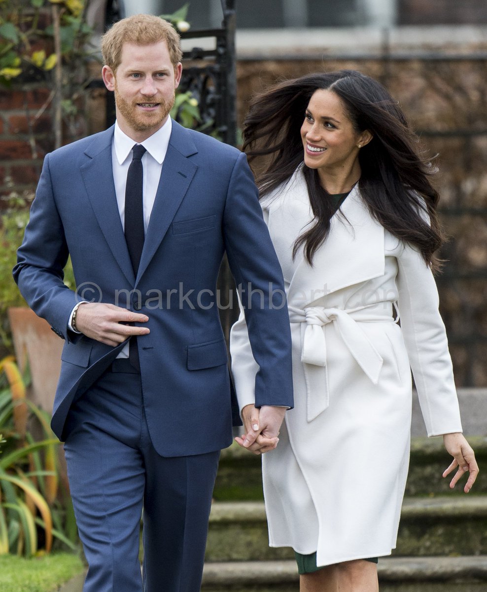 markacuthbert's tweet photo. It's official Prince Harry and @meghanmarkle are engaged #Royals #Wedding #RoyalWedding2018 https://t.co/TZX2OWcATw