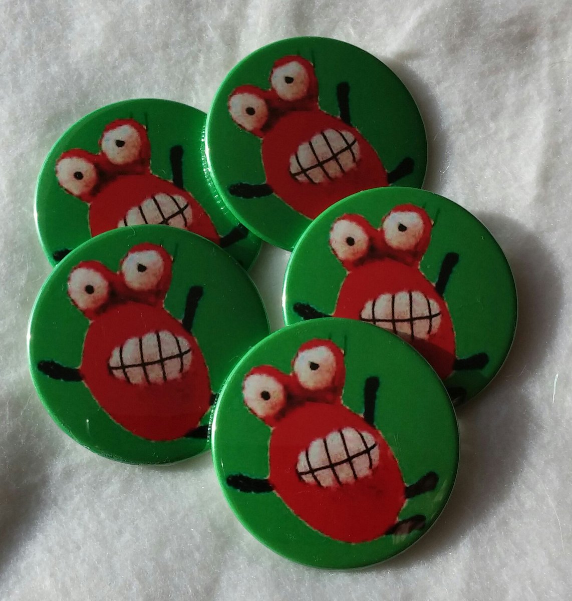 WovenDimensions's tweet photo. 10 days until @YelpIndy #totallybazaar @indylibrary. First 100 visitors to my booth get one of my monster badges FREE! My booth is on the third flr..look for my lighted trees! #yelpbazaar #visitindy #shopsmall https://t.co/kvzzLHzTrM