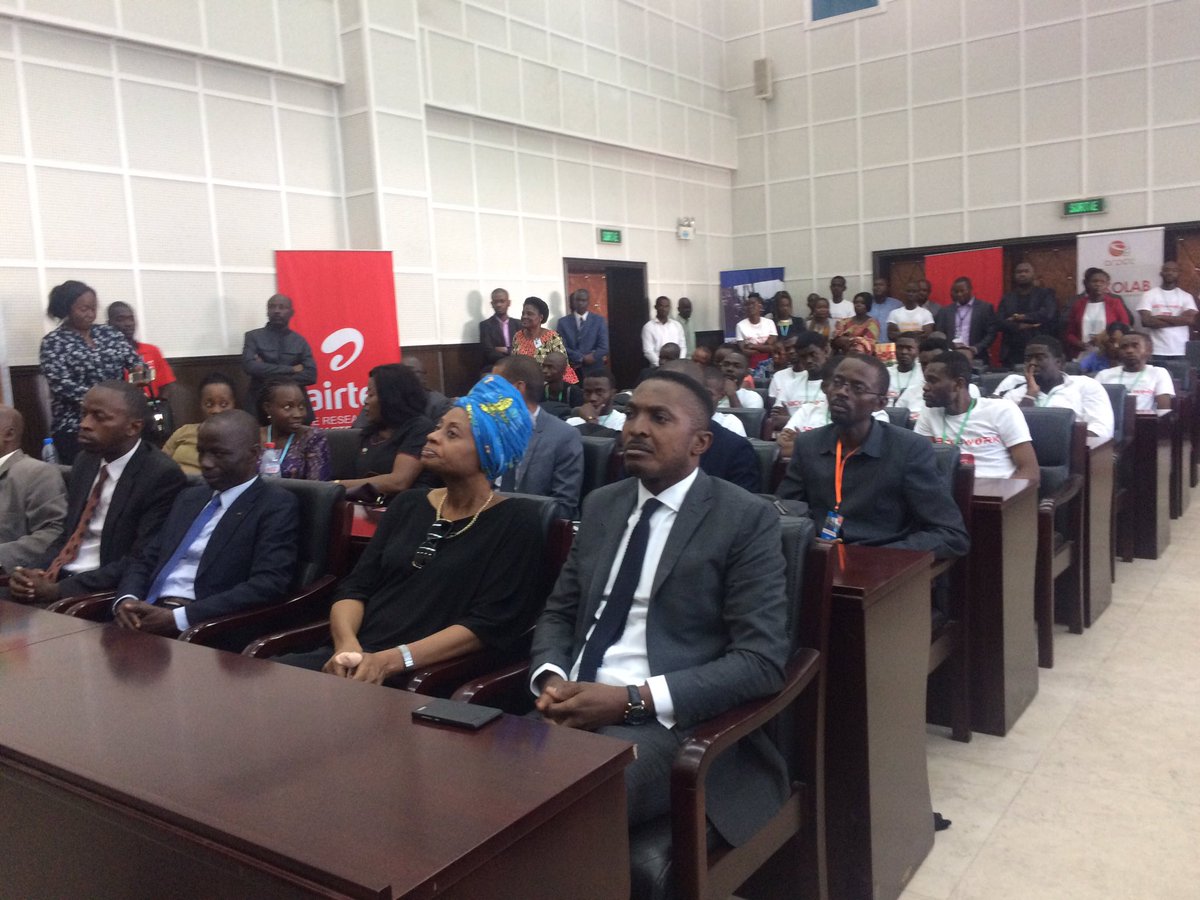 PNUDRepduCongo's tweet photo. "Il appartient à la jeunesse de s'impliquer dans l'économie #numérique" M le Ministre @PostesTelecomcg "L'avenir de notre pays réside dans votre capacité à innover" #Hack4work @PostesTelecomcg @ARPCECongo, @VNUCongo, @PNUDRepduCongo, @airtel_congob #BCICongo, #Ecobank https://t.co/nvbDogIAQk