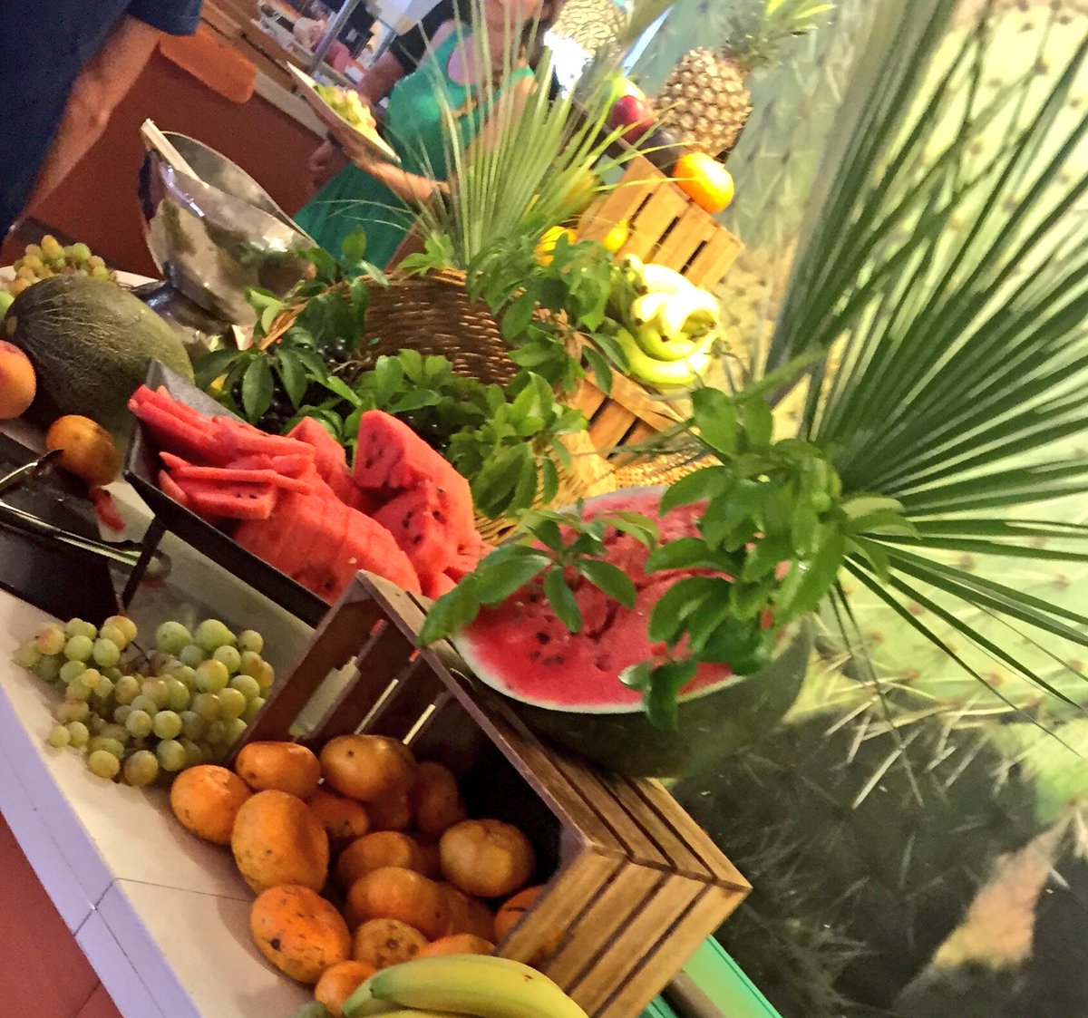 Eatopia_event's tweet photo. Prêt pour cette semaine ? La nôtre sera fruitée ! #healthy #fruits #eatopia https://t.co/bRYg38iWxW