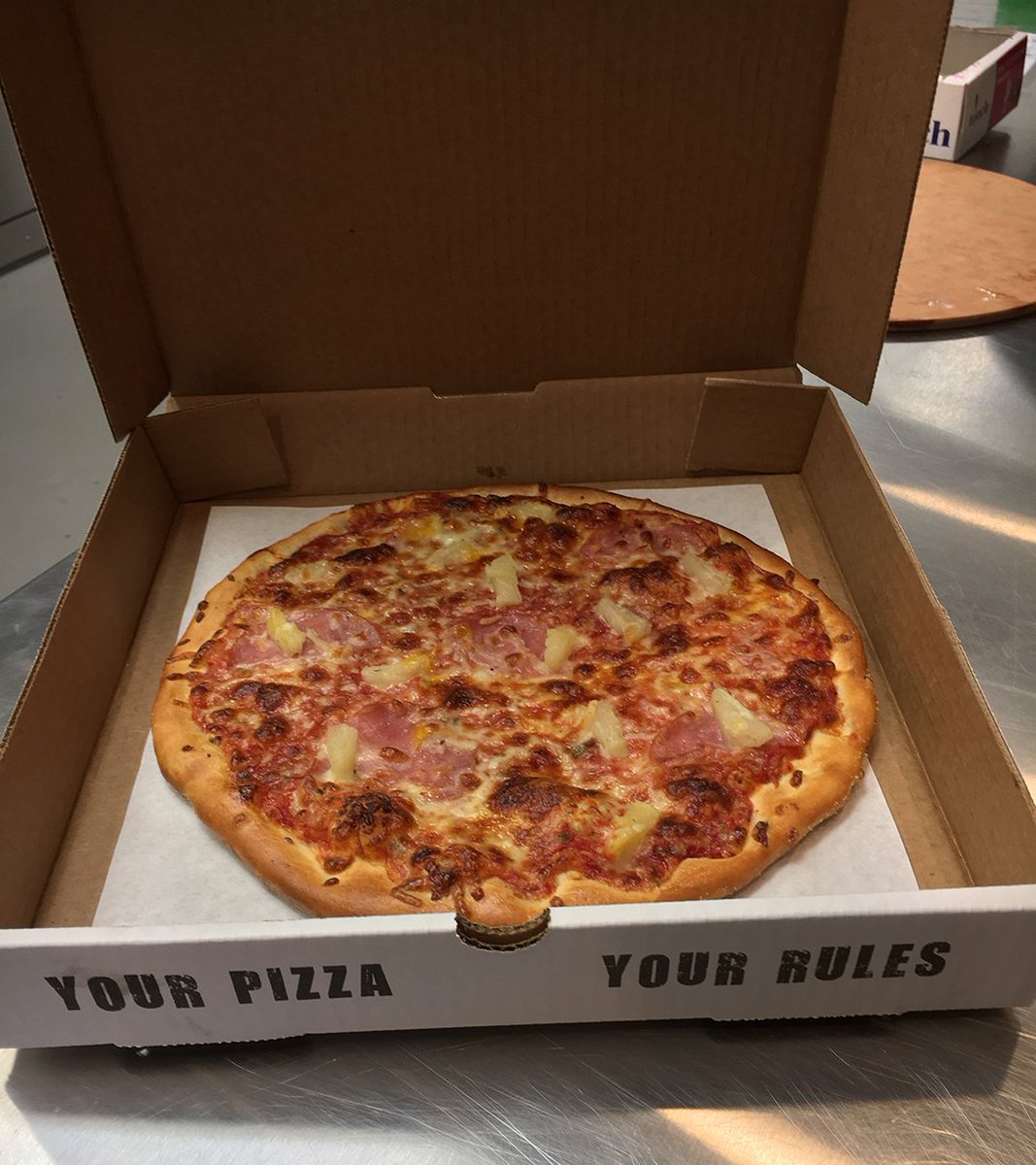 Now you can save time by ordering online &amp; picking up your ready-to-go pizza when you arrive! Plus by ordering online you’ll be entered to win a $50 Great Canadian Oil Change gift card, a $25 Rebel Pizza gift card and a Rebel Pizza hat! The winner will be chosen on Dec. 31, 2017.