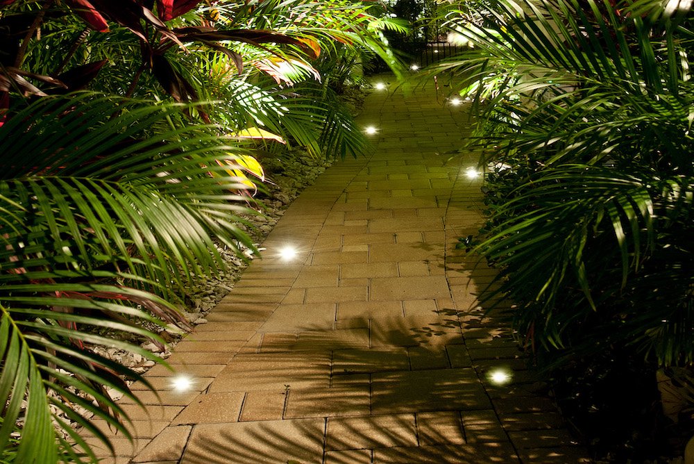 GardenLightLED's tweet photo. Need better #LandscapeLighting products? We can help your business! #GardenLightLED https://t.co/DtDXNqUce7 https://t.co/ywn3Rzk7uF